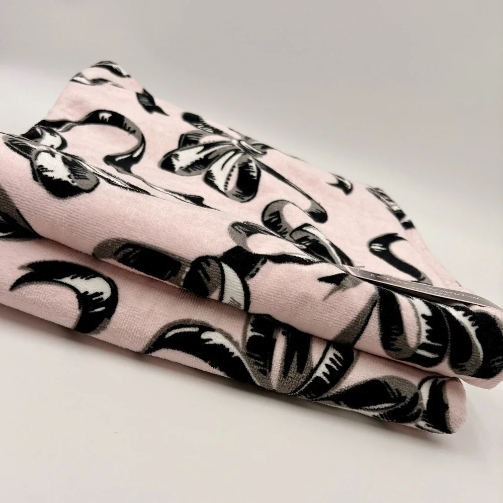 Betsey Johnson Pink Black White Bow Ribbon Print Cotton Bath Towels Set of 2
